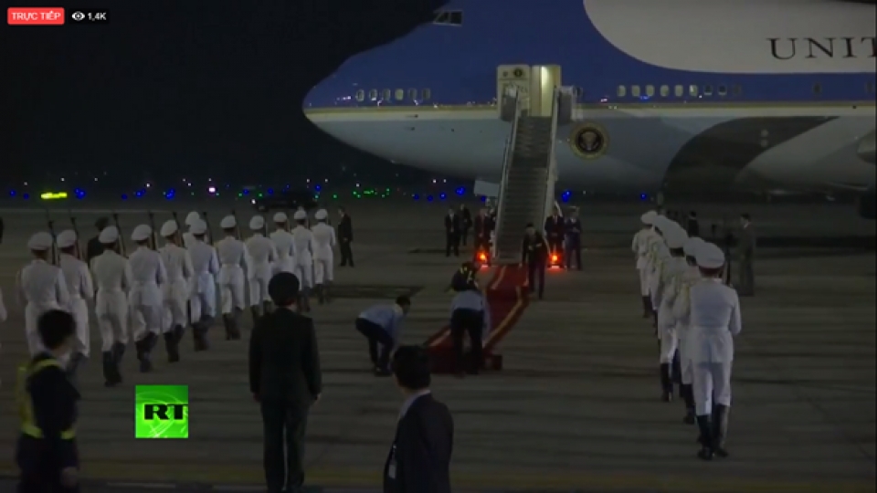 tong thong my donald trump den noi bai bat dau chuyen tham du hoi nghi thuong dinh my trieu lan 2
