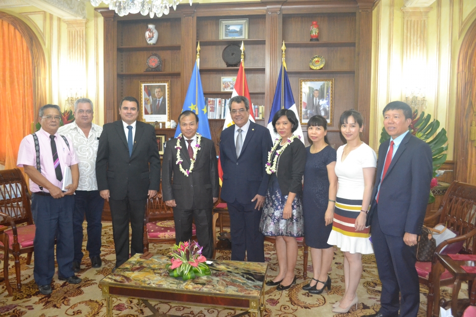 Thứ trưởng Bộ Ngoại giao Vũ Hồng Nam thăm Tahiti thu truong bo ngoai giao vu hong nam tham tahiti