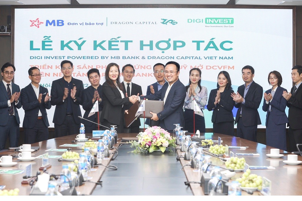 Lễ ký kết hợp tác giữa Digi Invest Powered by MBBank và Dragon Capital Việt Nam. Lễ ký kết hợp tác giữa Digi Invest Powered by MBBank và Dragon Capital Việt Nam.