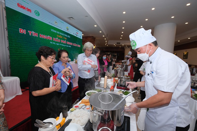 Vòng sơ khảo cuộc thi Đi tìm người nấu phở ngon 2022 nằm trong chuỗi các hoạt động Ngày của Phở được tổ chức sáng 14-10 - Ảnh: NAM TRẦN