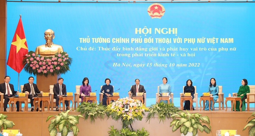 Chính phủ sẽ chăm lo toàn diện các chính sách cho phụ nữ Chính phủ sẽ chăm lo toàn diện các chính sách cho phụ nữ