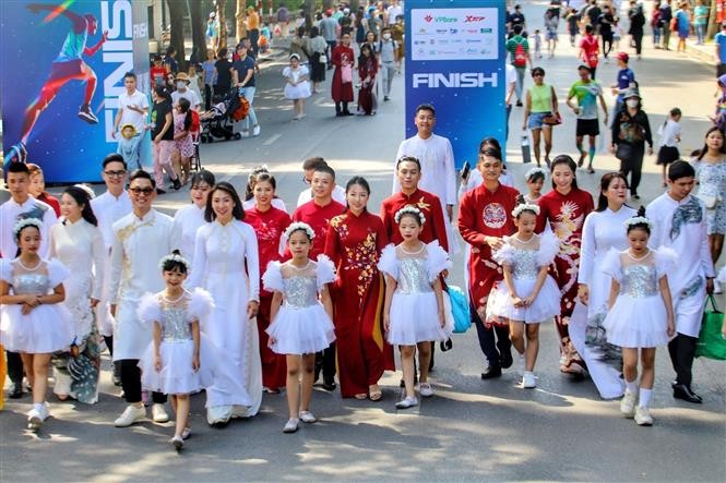 'Đám cưới tập thể theo nếp sống mới' 