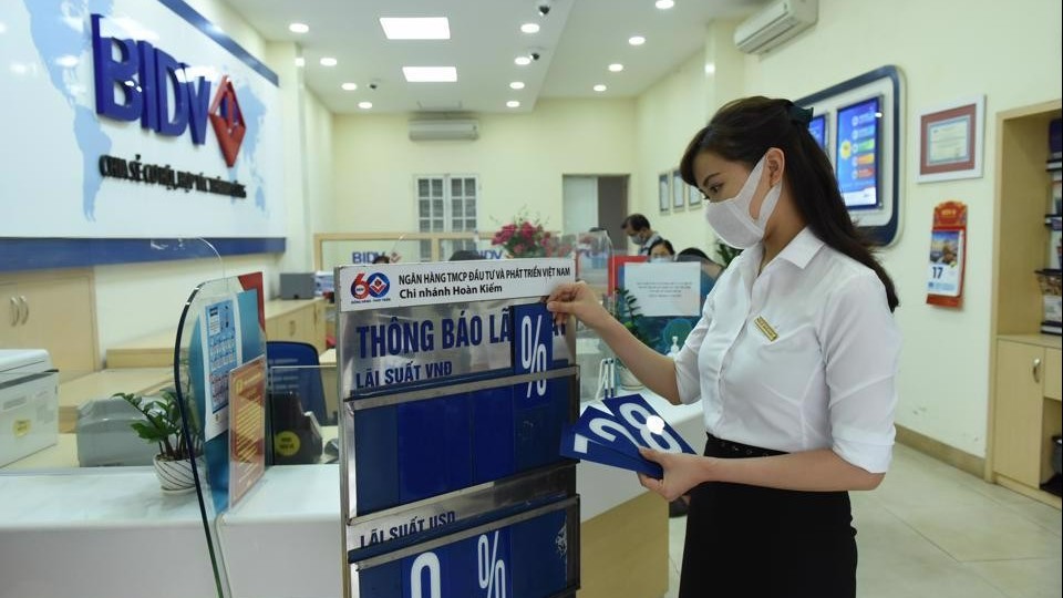 Tăng lãi suất - vì sao và ứng phó thế nào?