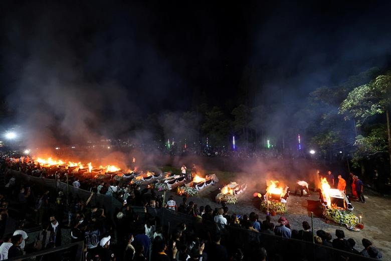 Ảnh ấn tượng tuần (10-16/10): Lính Ukraine bắn súng phóng lựu Mỹ, ông Biden nói ông Putin sai lầm dù lý trí, Nga tôn trọng lập trường Trung Quốc-Ấn Độ