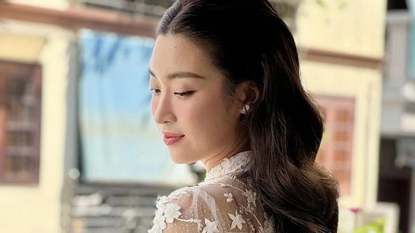 Hoa hậu Ngọc Hân nói về ý nghĩa thiết kế áo dài ăn hỏi của Đỗ Mỹ Linh