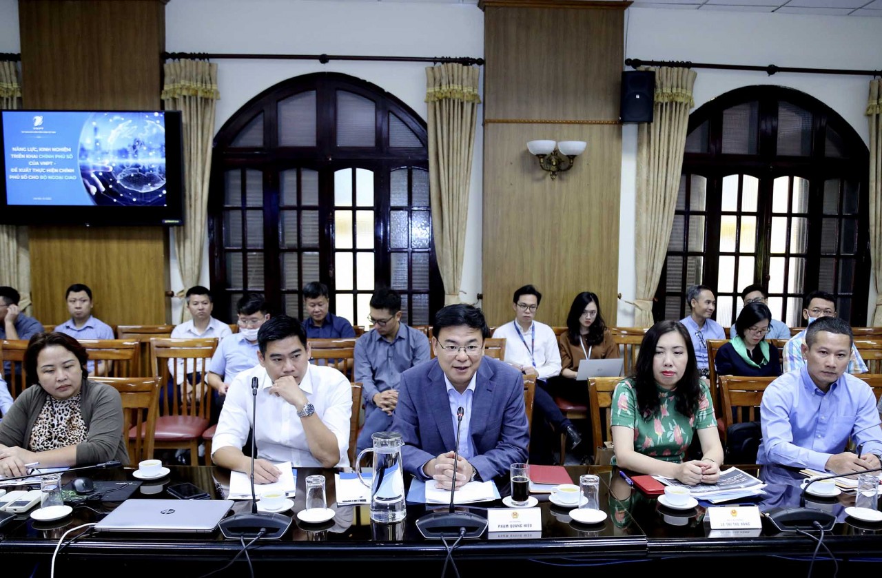 Bộ Ngoại giao và VNPT tổ chức tọa đàm về chuyển đổi số Bộ Ngoại giao và VNPT tổ chức tọa đàm về các giải pháp phục vụ chuyển đổi số