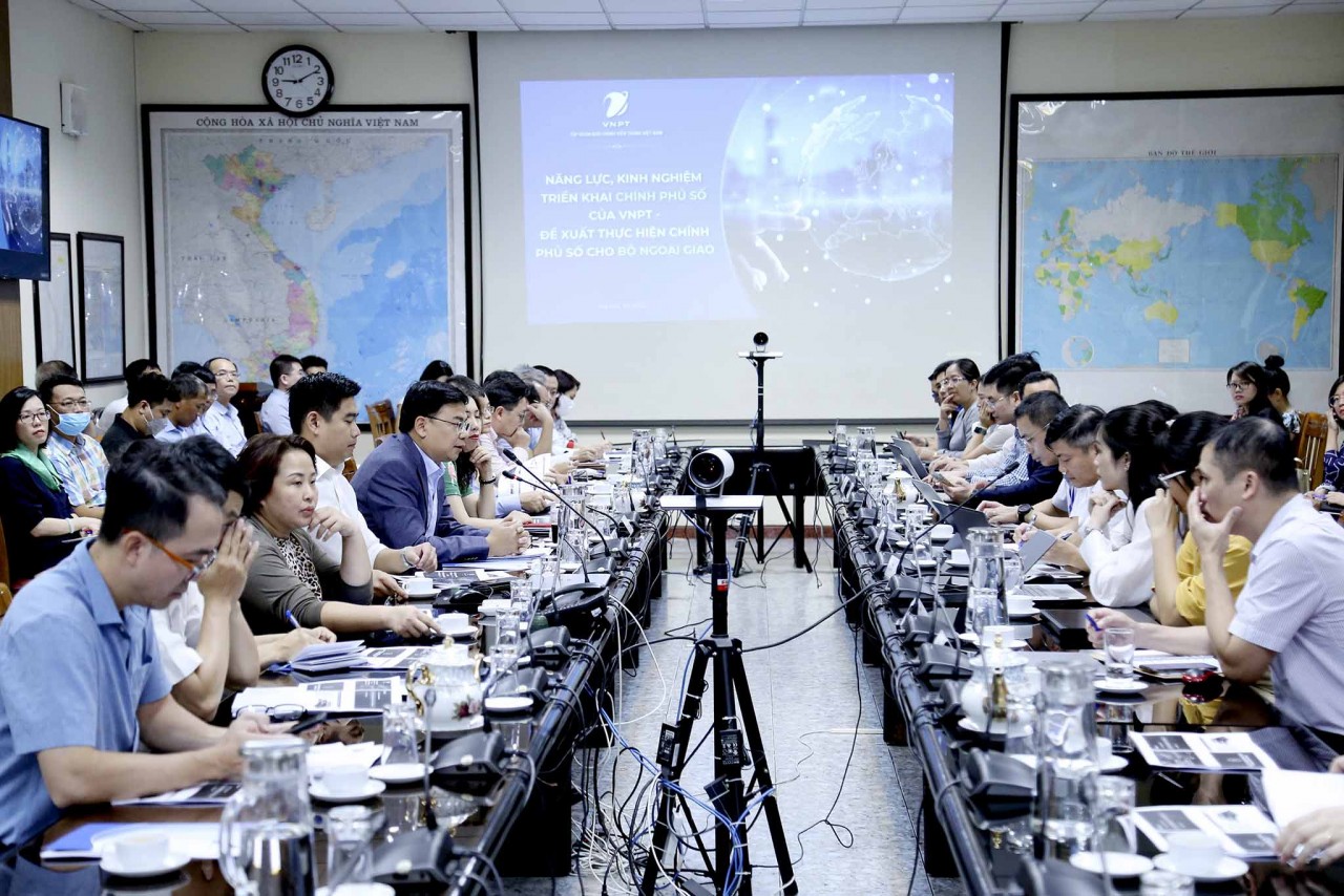 Bộ Ngoại giao và VNPT tổ chức tọa đàm về chuyển đổi số Bộ Ngoại giao và VNPT tổ chức tọa đàm về các giải pháp phục vụ chuyển đổi số
