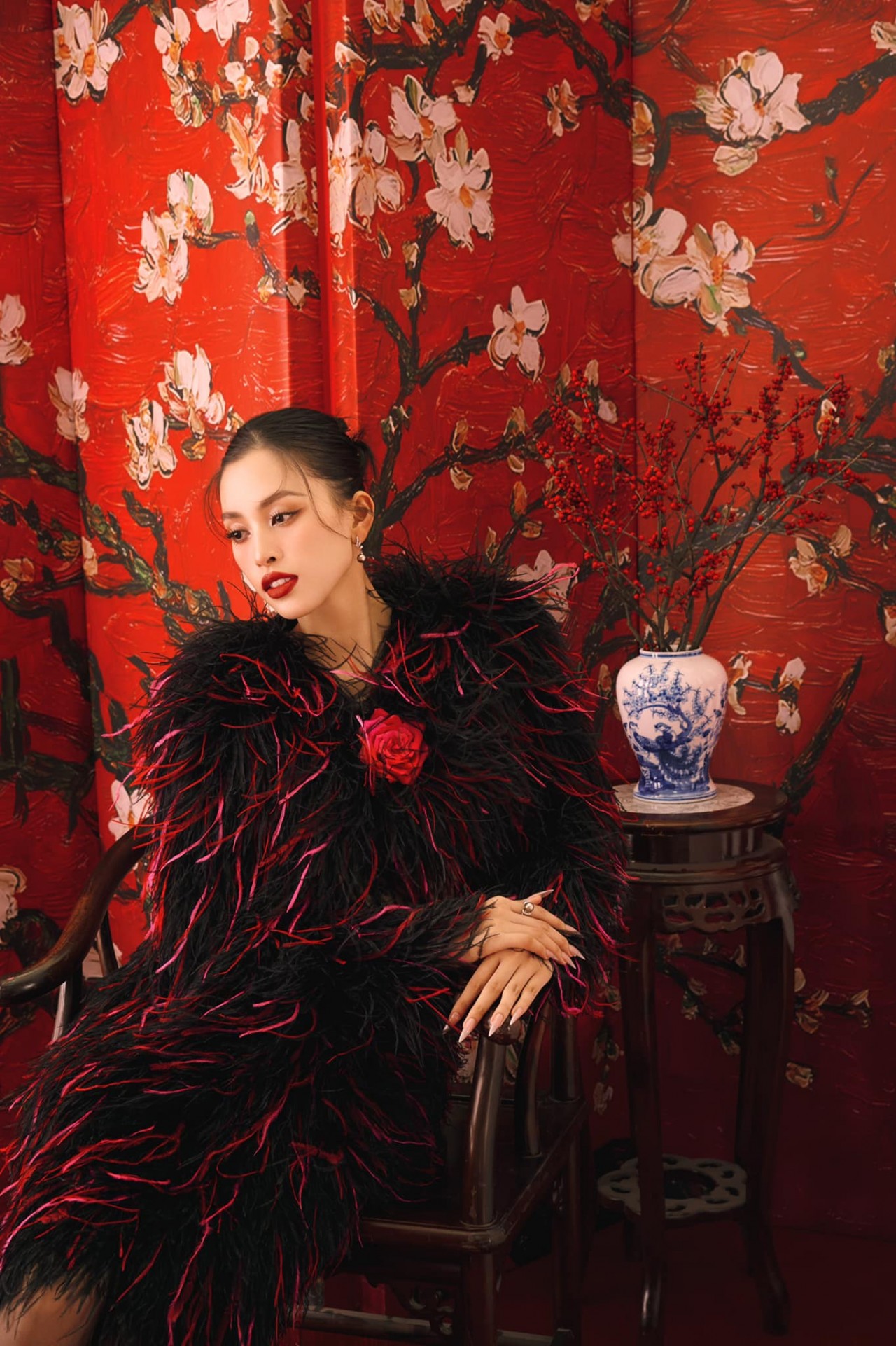 Hoa hậu Tiểu Vy đẹp xuất sắc trong bộ ảnh mới