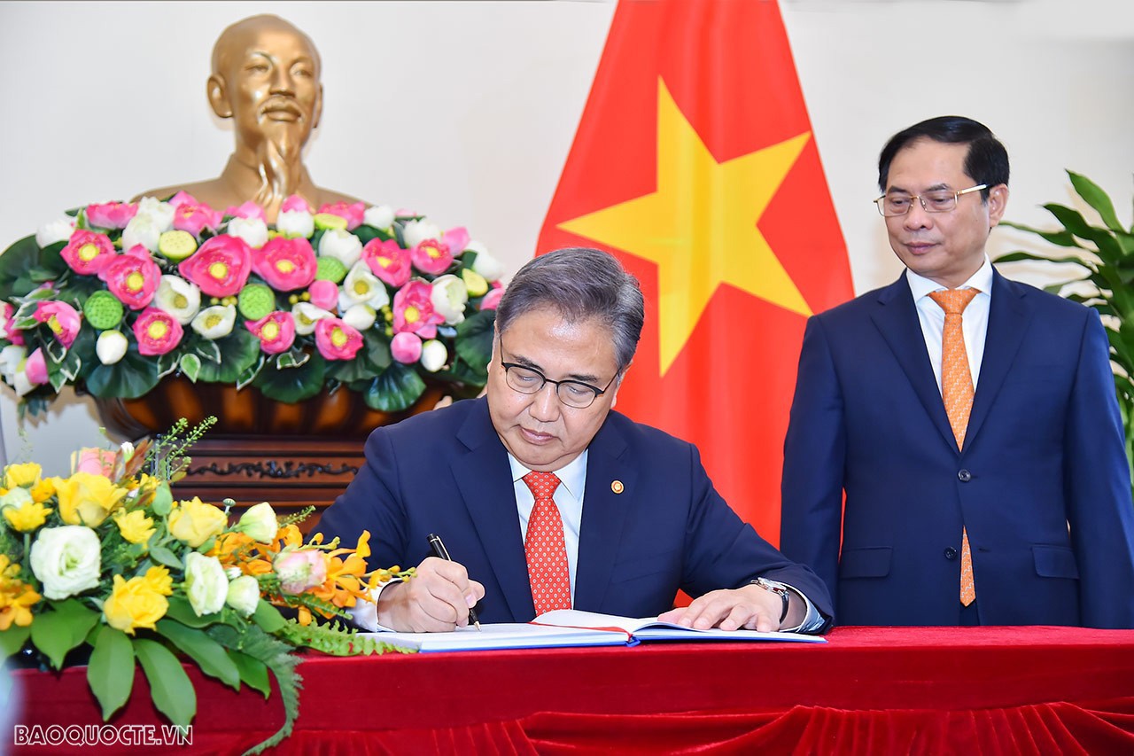 Bộ trưởng Ngoại giao Hàn Quốc thăm Việt Nam: Sự lựa chọn đặc biệt, góp phần định hướng nâng cấp quan hệ Việt-Hàn