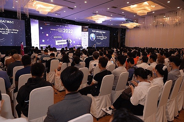 VOMF 2022 - Lời giải cho bài toán giải cứu doanh nghiệp trong thời đại mới