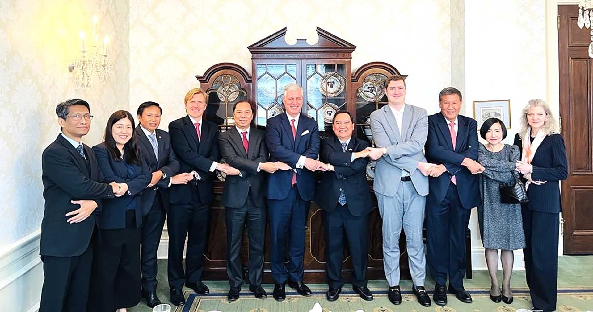 Đại sứ Nguyễn Quốc Dũng tham dự cuộc làm việc giữa ACW và Đại sứ Robert O’Brien