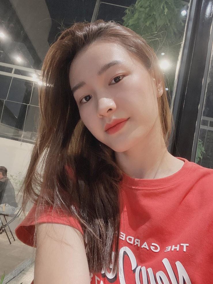 Vẻ đẹp của hoa khôi bóng chuyền Đặng Kim Thanh