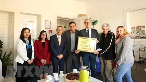 Cộng đồng người Việt tại Đức chung tay hỗ trợ người vô gia cư và có hoàn cảnh khó khăn ở Berlin