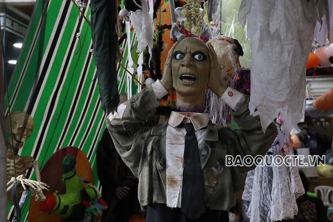 Phố Hàng Mã đón chờ Lễ hội Halloween