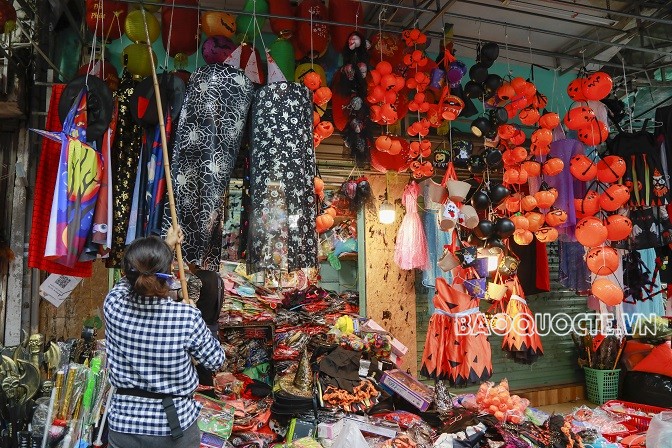 Phố Hàng Mã đón chờ Lễ hội Halloween