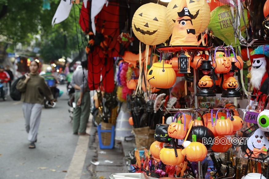 Phố Hàng Mã đón chờ Lễ hội Halloween