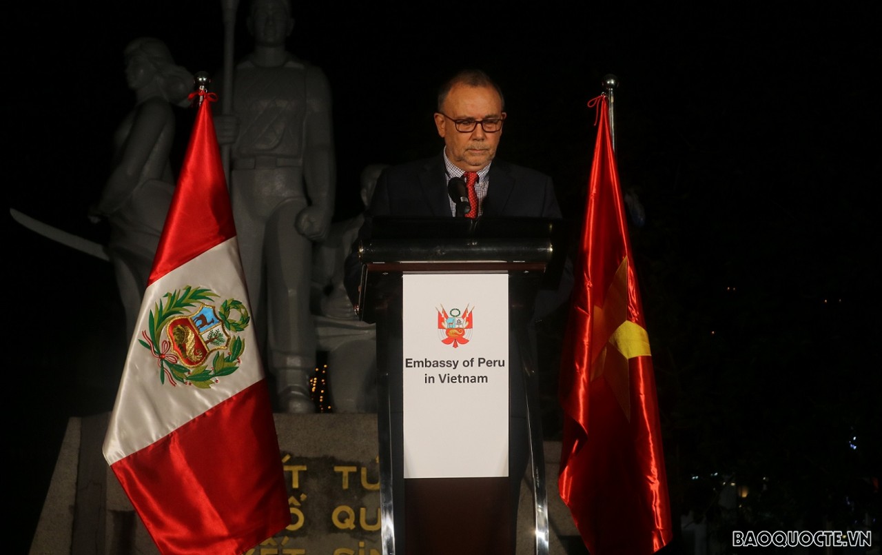 Khai mạc triển lãm ảnh 'Qhapaq Ñan - Con đường Inca hùng vĩ' tại Hà Nội