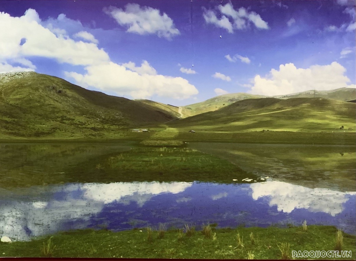 Khai mạc triển lãm ảnh 'Qhapaq Ñan – Con đường Inca hùng vĩ' tại Hà Nội. (Ảnh: Hạnh Lê)