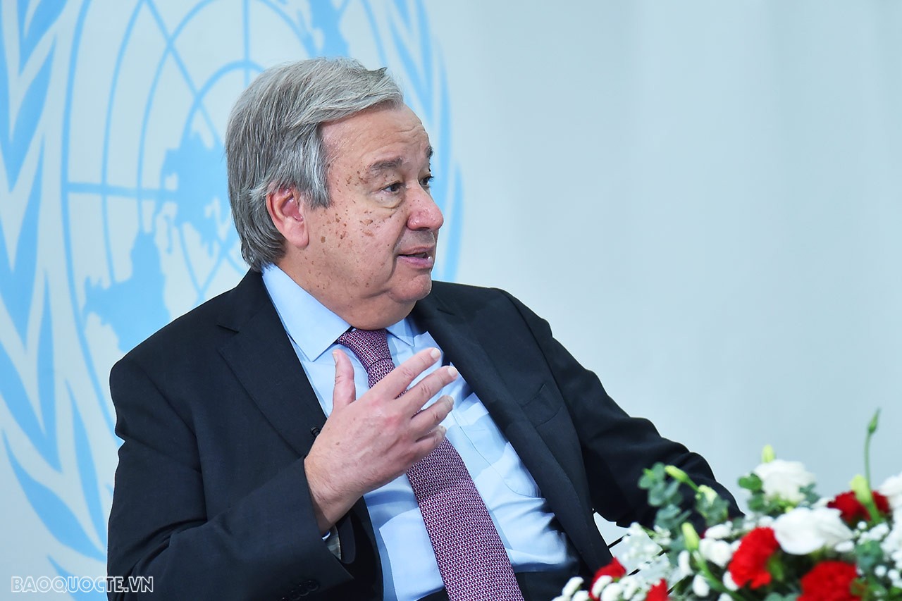 Toàn cảnh Tổng thư ký Liên hợp quốc trao đổi với thanh niên, sinh viên Việt Nam tại Học viện Ngoại giao qua ảnh