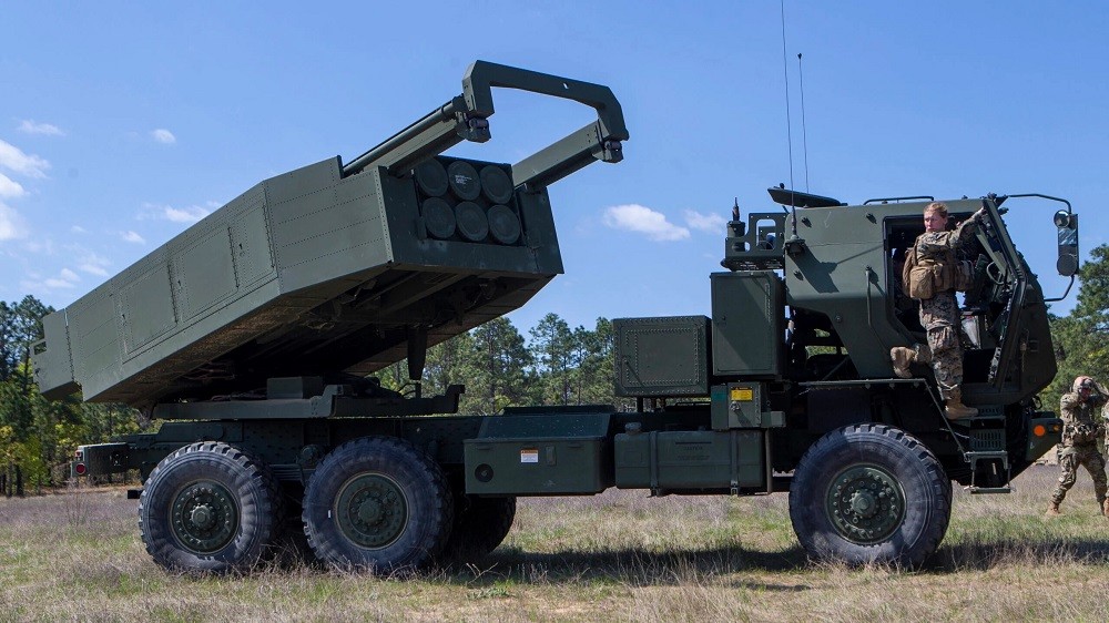 (10.24) Hệ thống tên lửa pháo binh cơ động cao (HIMARS) được Mỹ viện trợ cho Ukraine. (Nguồn: US Marine Corps) (10.24) Hệ thống tên lửa pháo binh cơ động cao (HIMARS) được Mỹ viện trợ cho Ukraine. (Nguồn: US Marine Corps)
