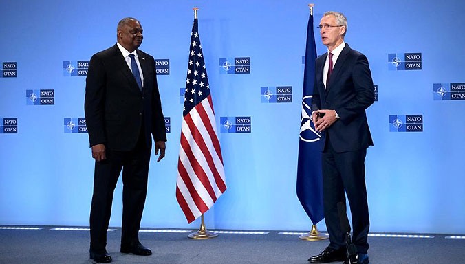 Bộ trưởng Quốc phòng Mỹ điện đàm với Tổng thư ký NATO