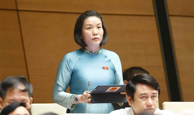 Đại biểu Nguyễn Minh Tâm (Quảng Bình) tham gia thảo luận.