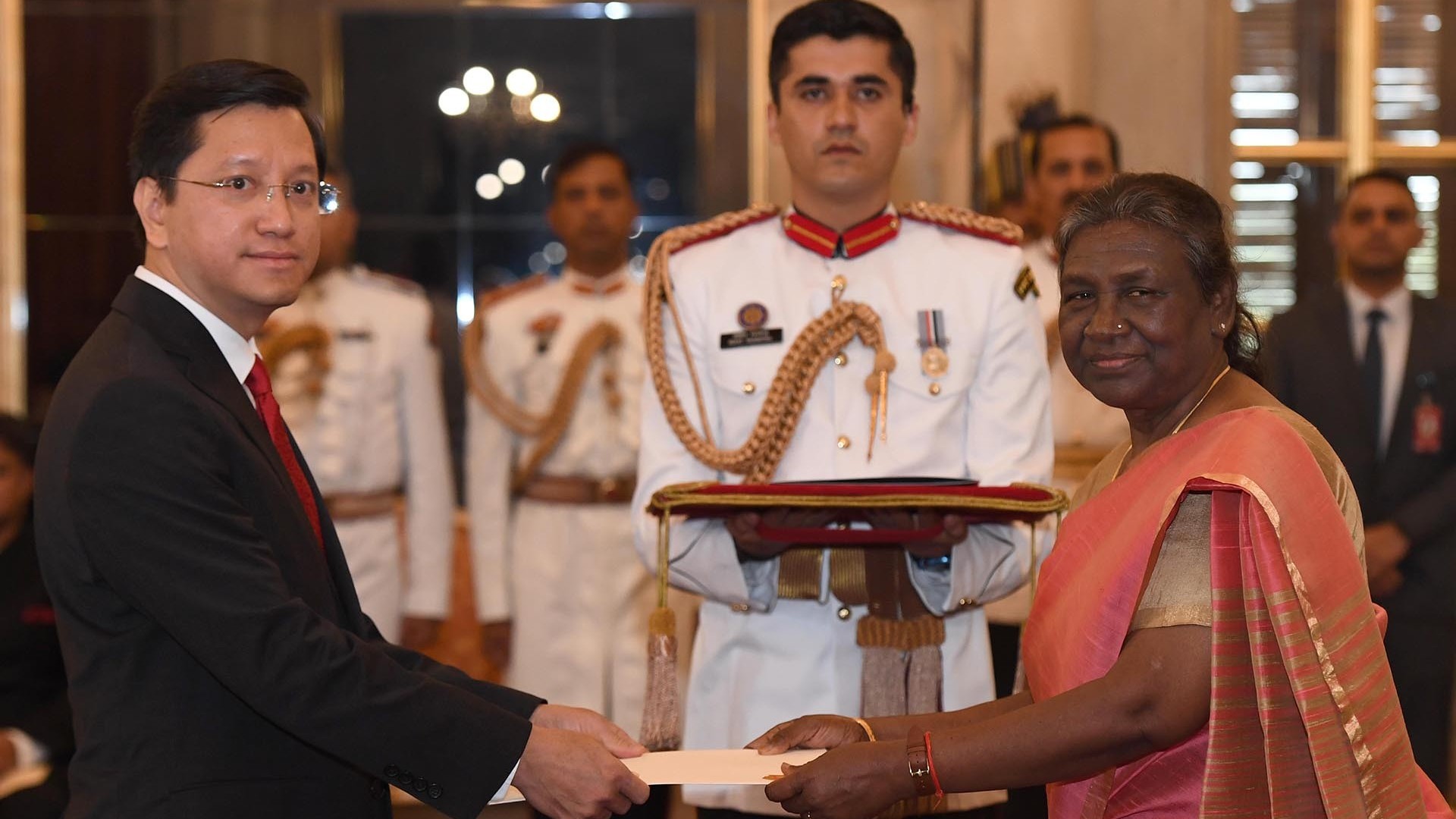 Đại sứ Nguyễn Thanh Hải trình Thư ủy nhiệm lên Tổng thống Ấn Độ