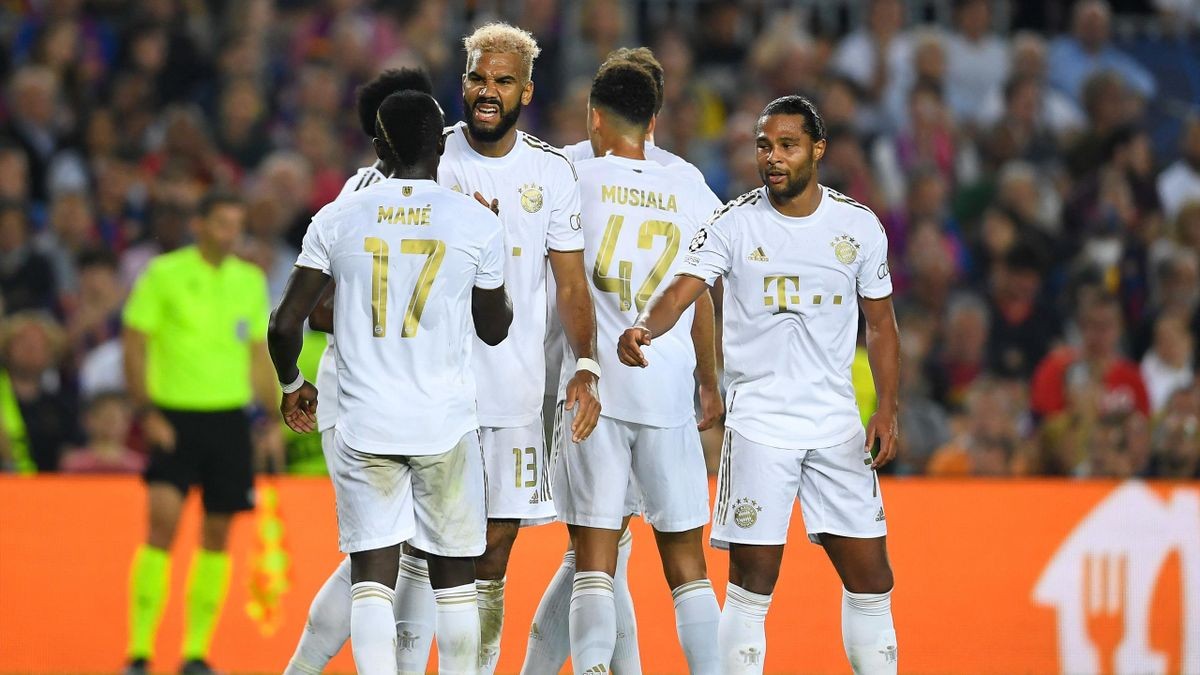 Champions League: Xác định 12 đội vào vòng knock-out; Barca xuống hạng Europa League