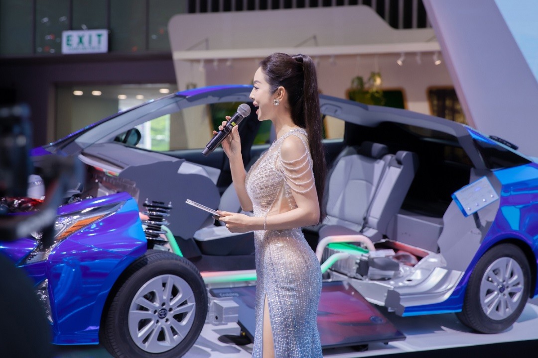 Hoa hậu Jennifer Phạm