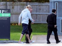 Truyền thông: Erling Haaland đi tập tễnh vào viện khám bệnh