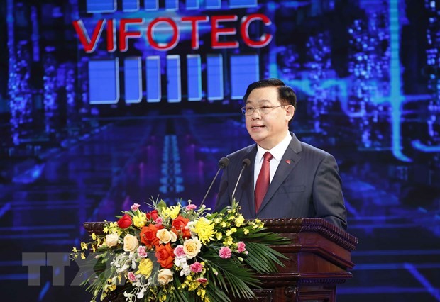 Phát triển khoa học công nghệ