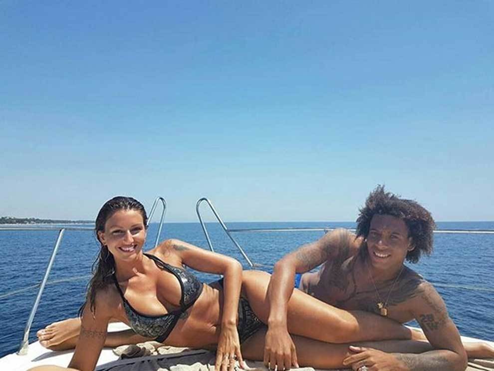 Ba nàng WAGs quyến rũ nhất đội tuyển Bỉ