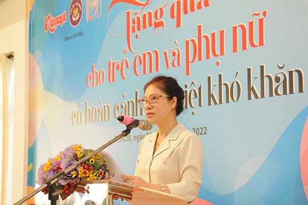 Trao gần 400 triệu đồng cho trẻ em và phụ nữ đặc biệt khó khăn tại TP. Hồ Chí Minh