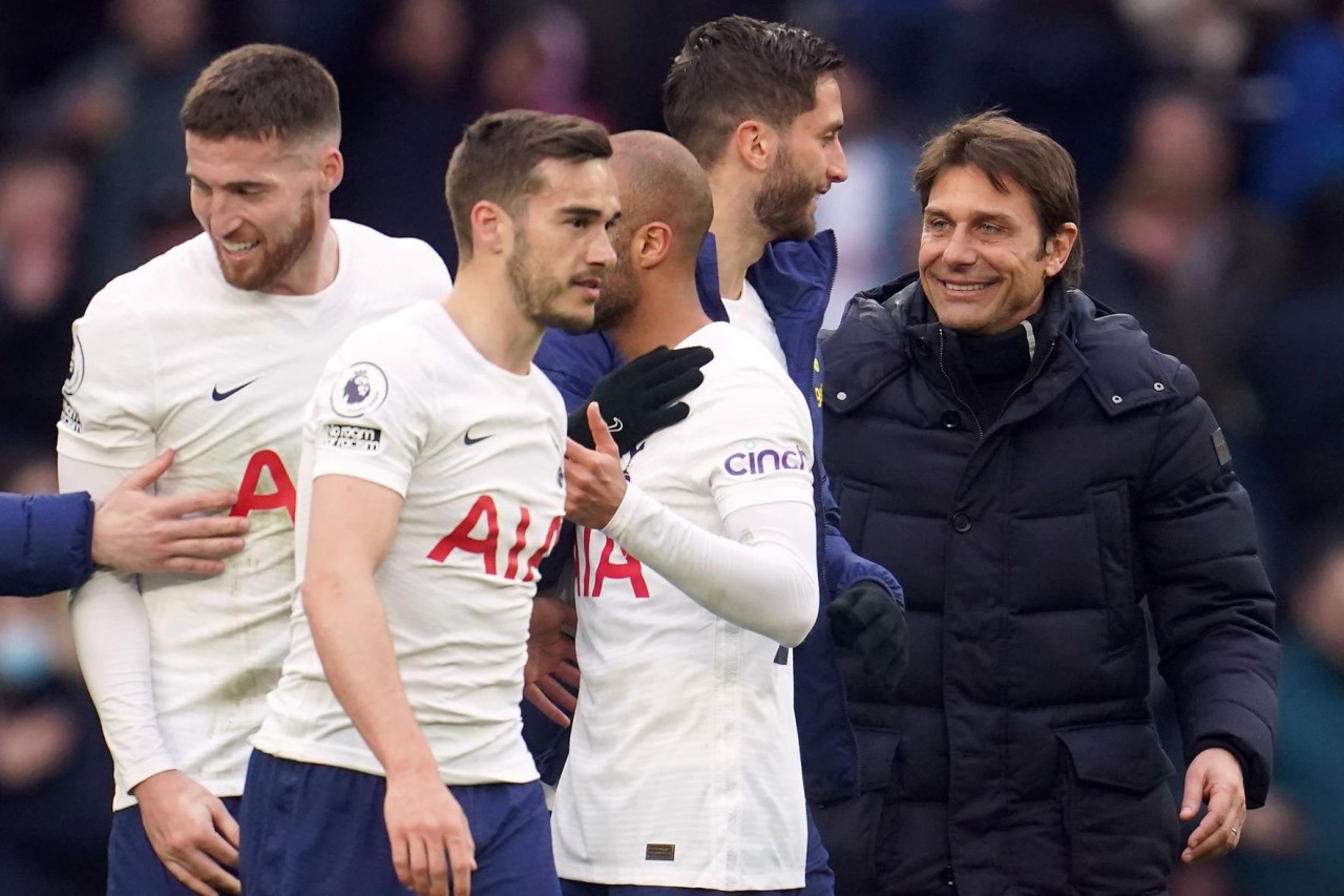 Chuyển nhượng : Tottenham bổ sung tân binh;