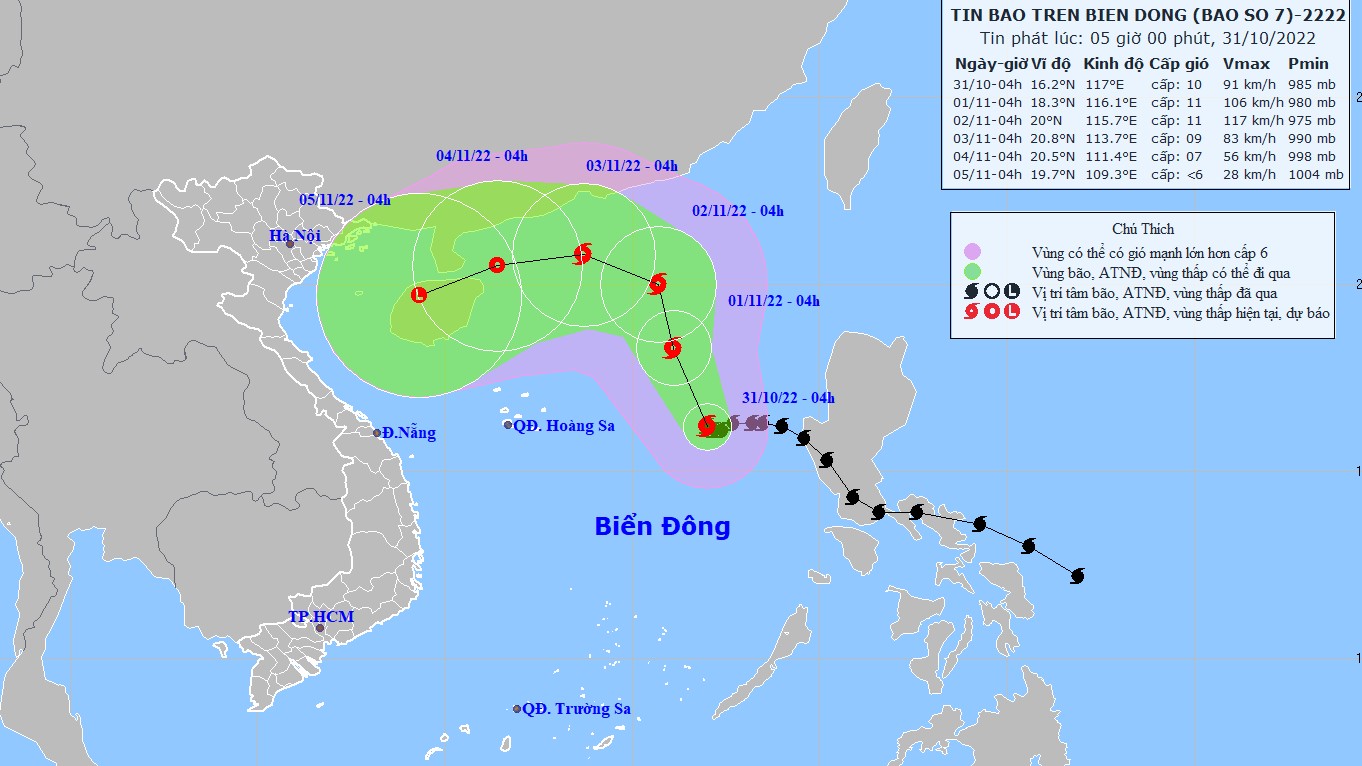 Dự báo: Bão số 7 cách quần đảo Hoàng Sa khoảng 590km và sẽ mạnh dần lên trong 24 giờ tới
