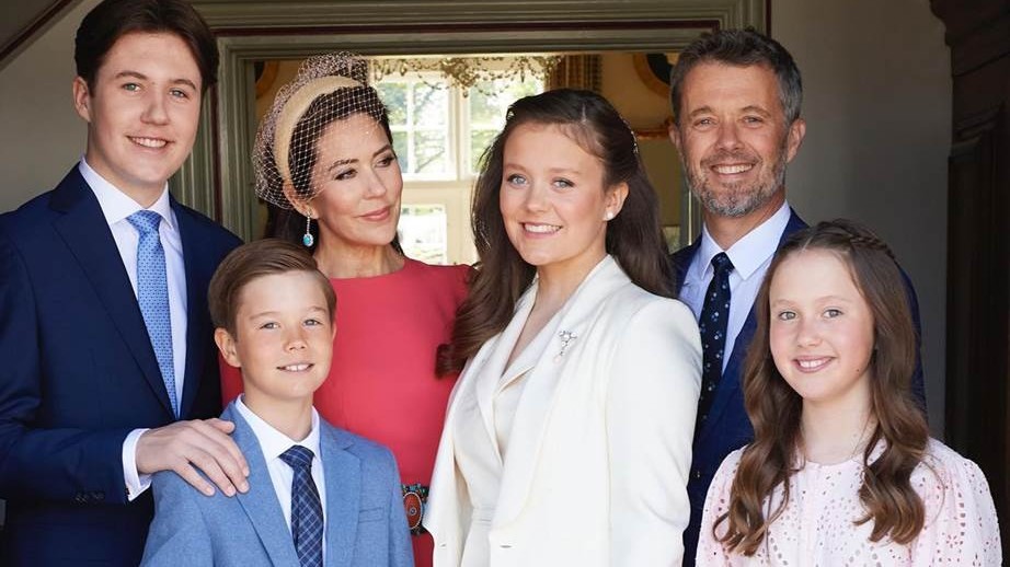 Những bức ảnh gia đình đẹp nhất của Thái tử kế vị Đan Mạch và Công nương Mary