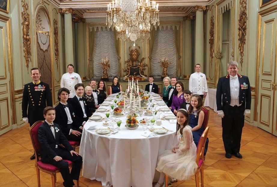 Những bức ảnh gia đình đẹp nhất của Thái tử kế vị Đan Mạch và Công nương Mary