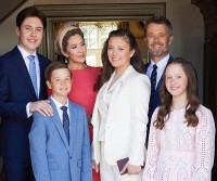 Những bức ảnh gia đình đẹp nhất của Thái tử kế vị Đan Mạch và Công nương Mary