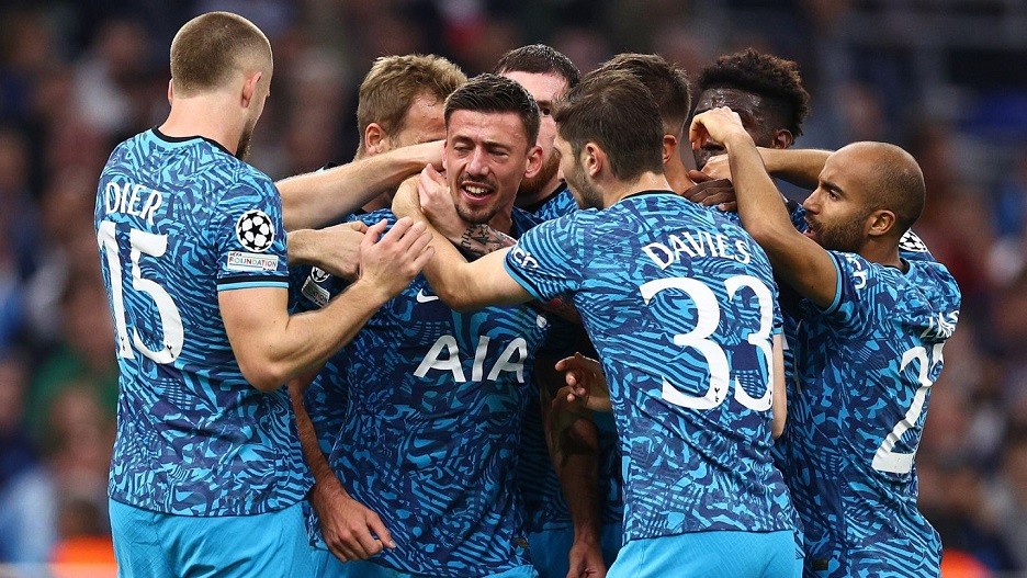Champions League: Tottenham, Frankfurt vào vòng 1/9; Bayern Munch lập kỷ lục
