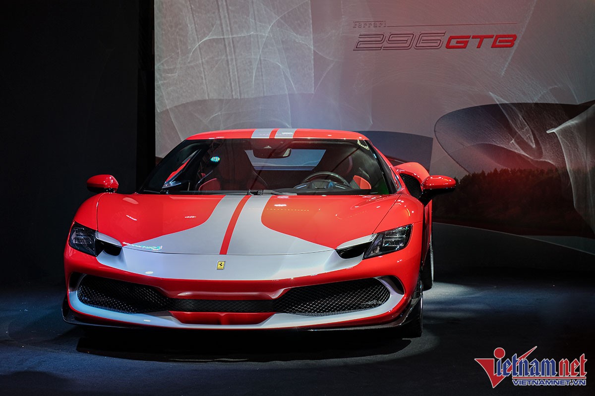 Ferrari 296 GTB là mẫu siêu xe Plug-In Hybrid sử dụng động cơ V6 đầu tiên trong lịch sử của hãng xe thể thao nước Ý.