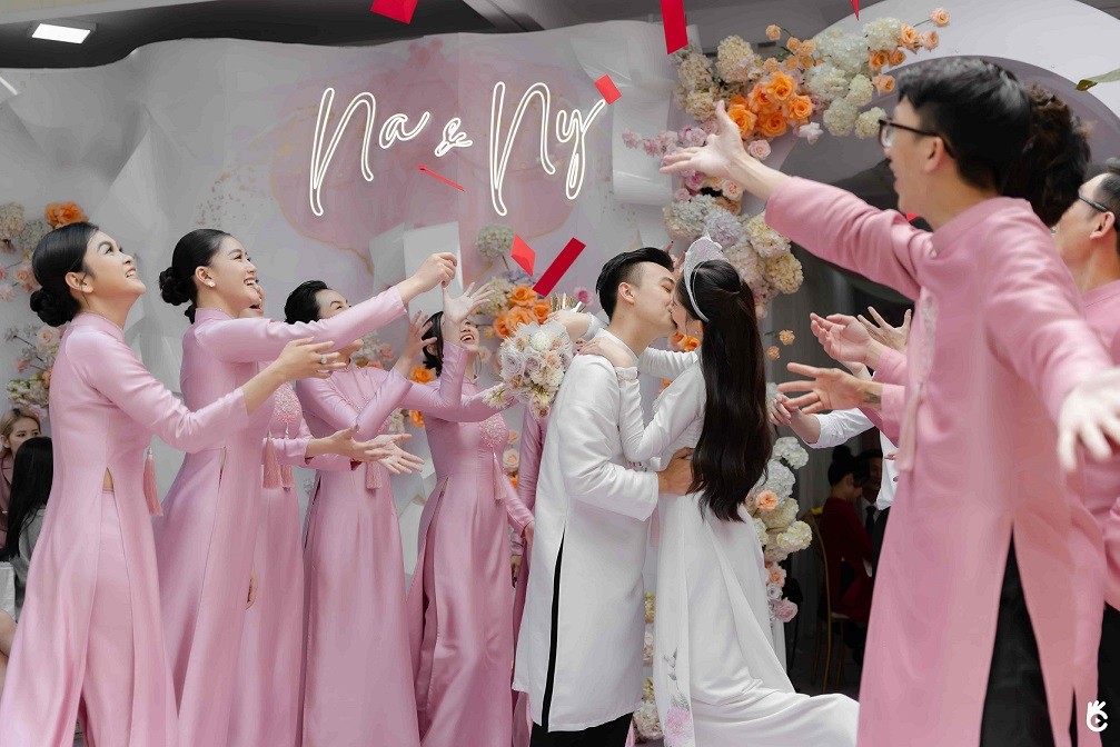 Những hình ảnh đẹp và sang trọng trong lễ ăn hỏi của Hoa hậu Lê Âu Ngân An