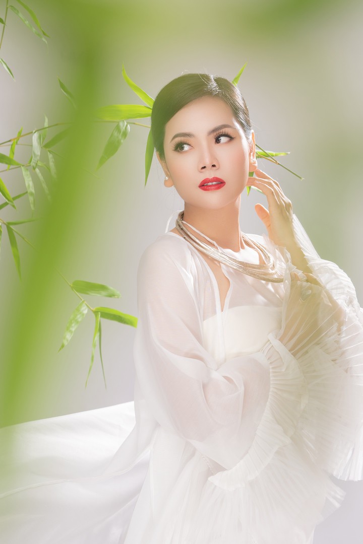 Ca sĩ  Lương Nguyệt Ánh