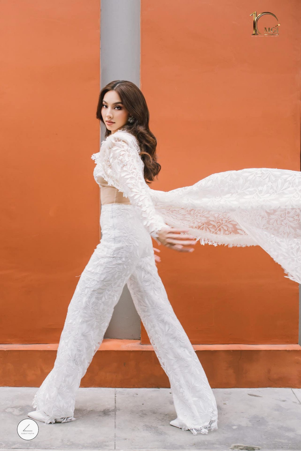 Hoa hậu Nguyễn Thúc Thùy Tiên