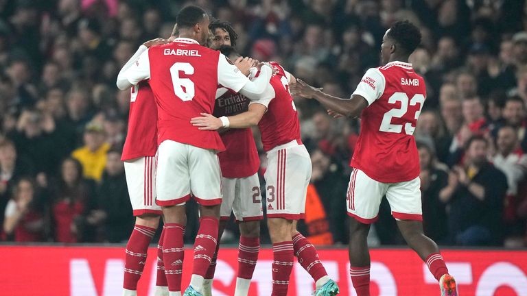 Xác định 8 đội bóng vào thẳng vòng 1/8 Europa League