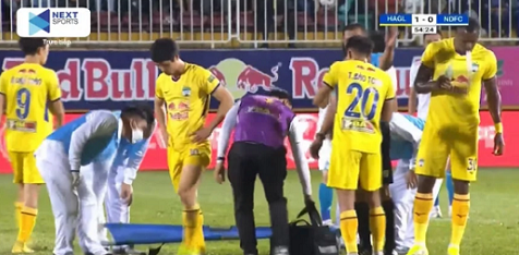 Công Phượng chấn thương trong ngày CLB Hoàng Anh Gia Lai trụ hạng