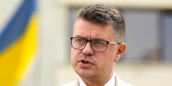 Theo Ngoại trưởng Estonia Urmas Reinsalu, sự hiện diện của Mỹ ở châu Âu nhỏ hơn 3 lần so với trước, các quốc gia châu Âu cần đầu tư nhiều hơn cho quân đội. (Nguồn: AP) Theo Ngoại trưởng Estonia Urmas Reinsalu, sự hiện diện của Mỹ ở châu Âu nhỏ hơn 3 lần so với trước, các quốc gia châu Âu cần đầu tư nhiều hơn cho quân đội. (Nguồn: AP)