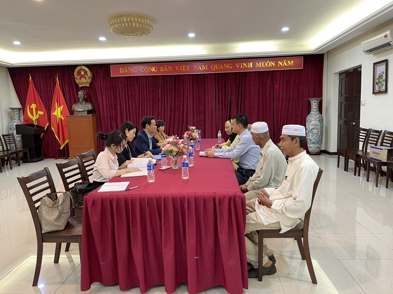 Ủy ban Nhà nước về người Việt Nam ở nước ngoài làm công tác cộng đồng tại Malaysia