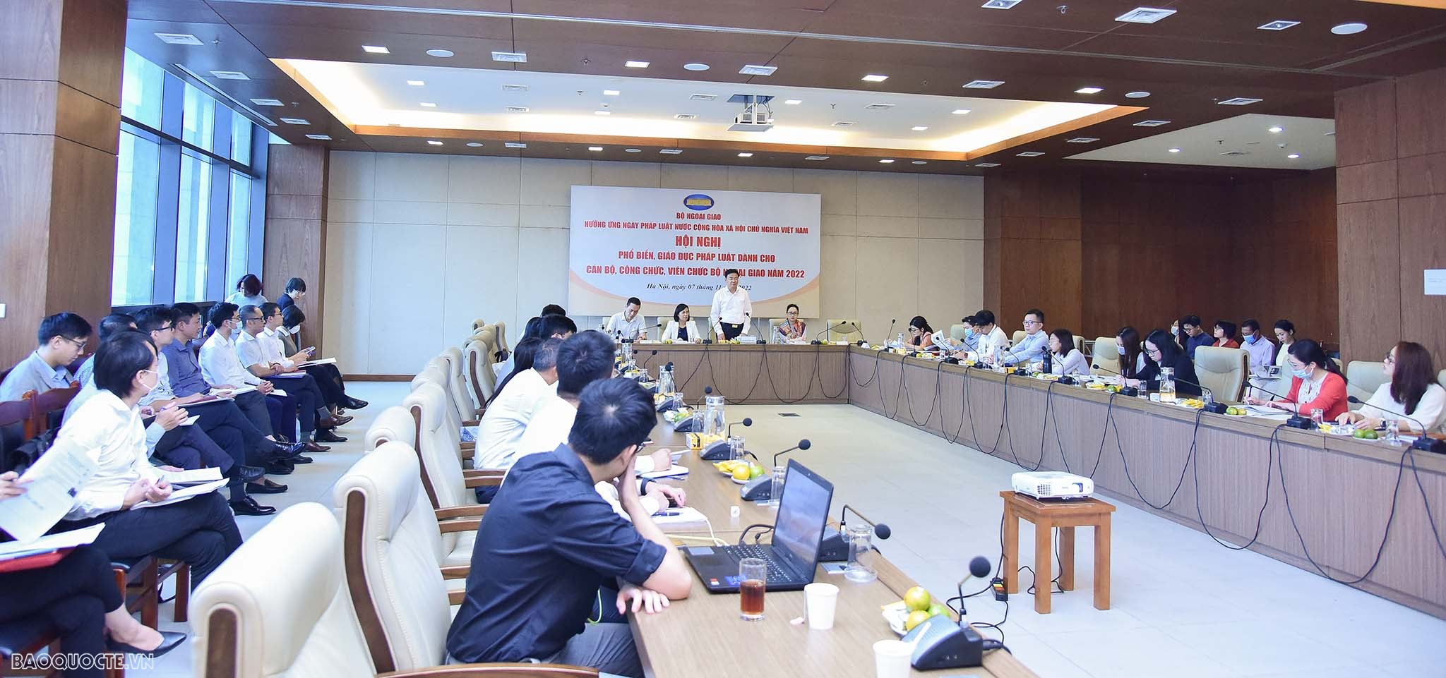 Phổ biến, giáo dục pháp luật dành cho cán bộ, công chức, viên chức Bộ Ngoại giao