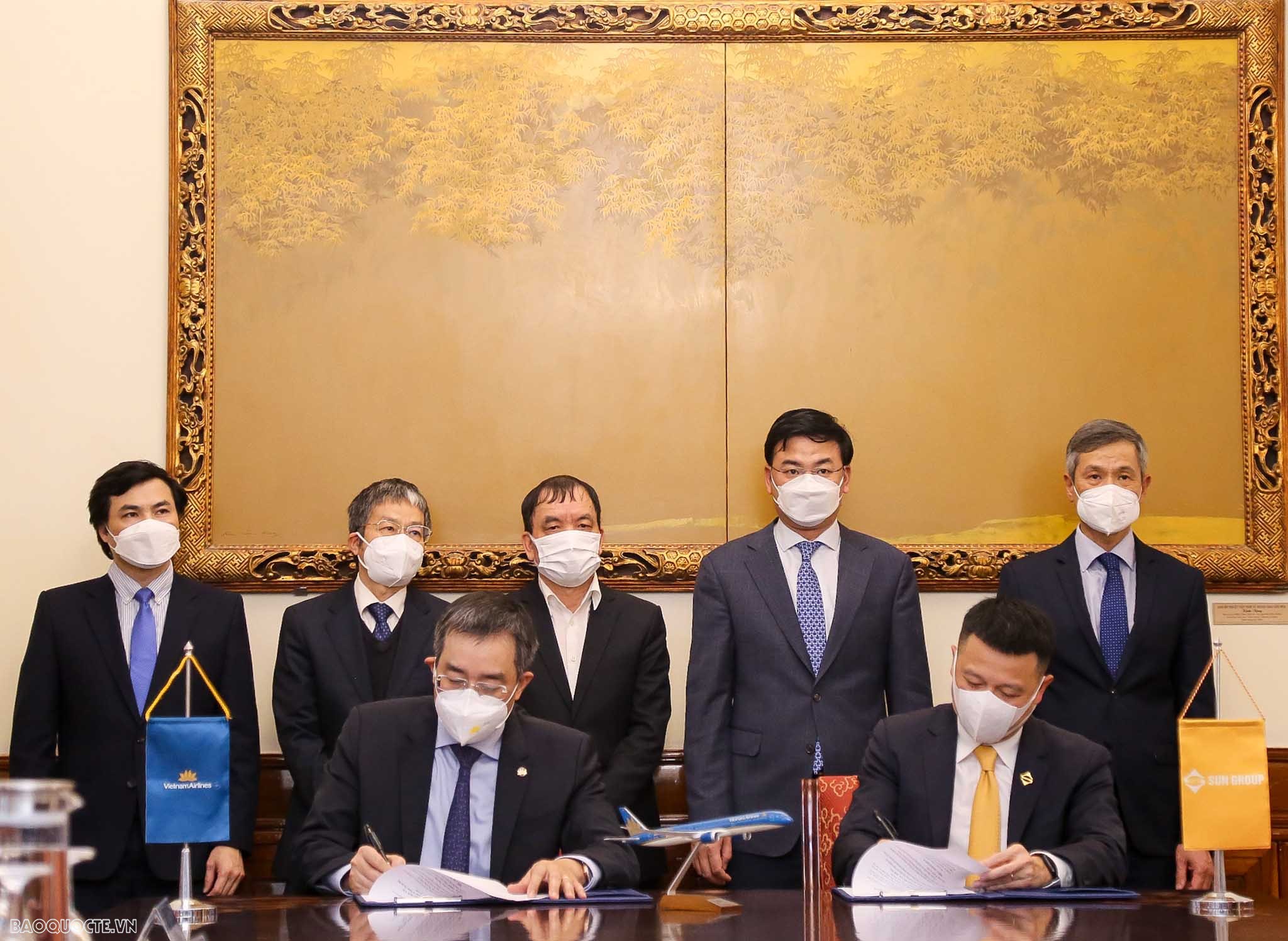 Tinh thần dân tộc, nghĩa tình đồng bào trong thời khắc khó khăn