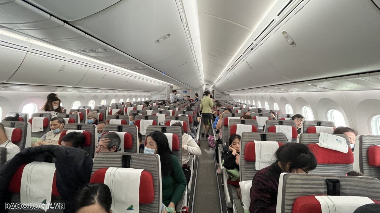 Tinh thần dân tộc, nghĩa tình đồng bào trong thời khắc khó khăn